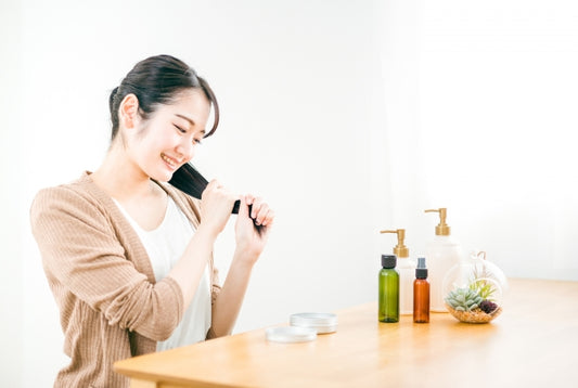 ヘアオイルの魅力とは？使い方と役割を徹底解説